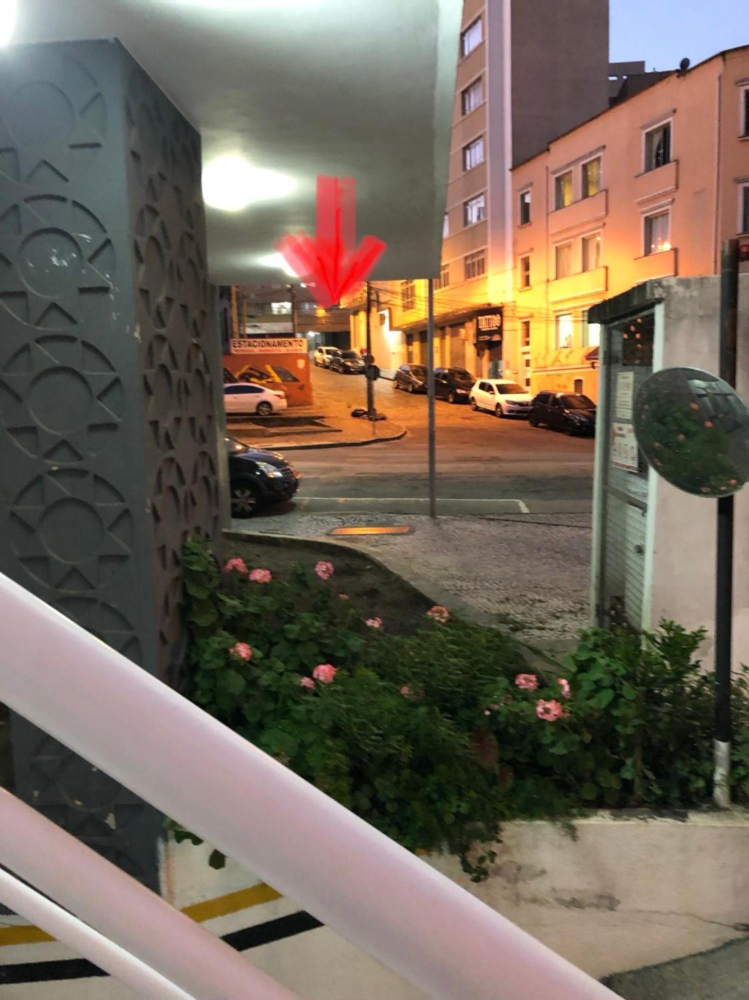 Ap Na Rua Das Flores كوريتيبا المظهر الخارجي الصورة