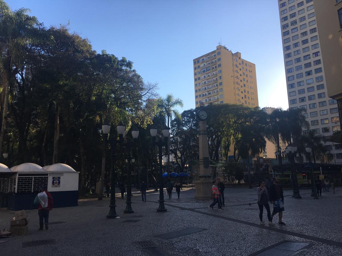 Ap Na Rua Das Flores كوريتيبا المظهر الخارجي الصورة