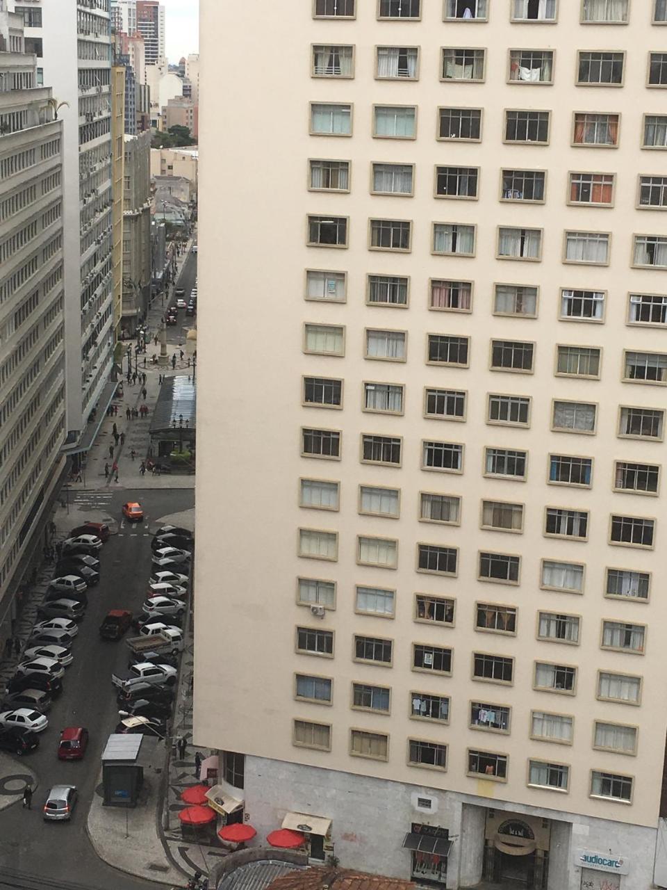 Ap Na Rua Das Flores كوريتيبا المظهر الخارجي الصورة